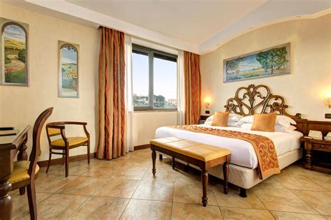 Deluxe Rooms - Hotel Athena Siena - Rooms with Panoramic View