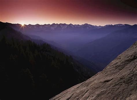 Sunrise Moro Rock Sequoia National Park California Usa