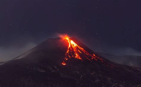 Cuántos volcanes hay en el mundo Volcanes activos y su localización