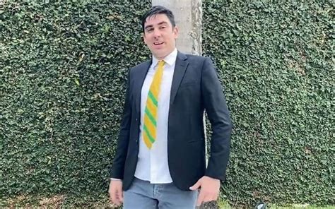 Marcelo Adnet Imita Bolsonaro E Tira Sarro Da Queda Do Whatsapp Em Udio