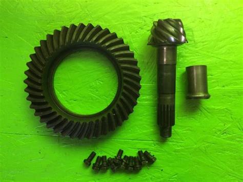 Sell Used Chevy Gm Ring And Pinion Gear Set Bolt