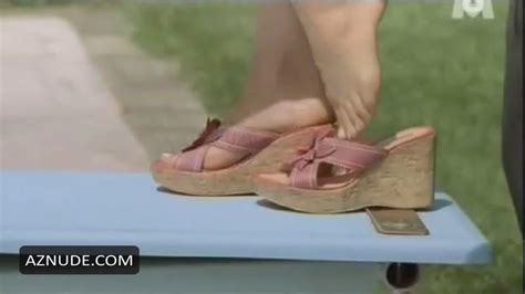 Schone Witwen Kussen Besser Nude Scenes Aznude