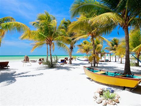 Take an Excursion from Cancun to Holbox