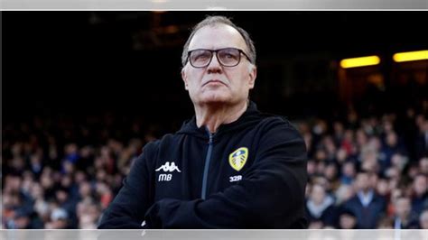 VIDEO Bielsa Won T Play Him These Leeds Fans React After Comments