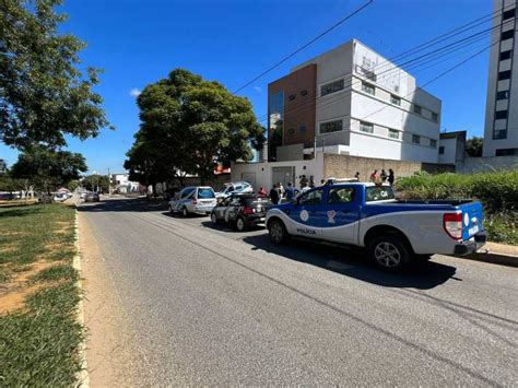 Urgente Corpo foi encontrado em matagal na Avenida Luís Eduardo