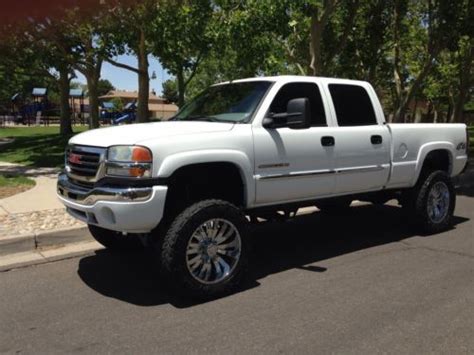 Purchase used 2005 GMC Sierra 2500hd SLT Lifted 4x4 CrewCab in ...