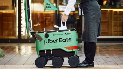 Uber Eats D Ploie Des Robots Livreurs Dans Les Rues De Tokyo