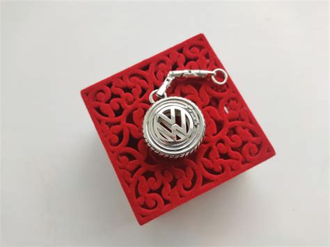 Серебряный брелок на Volkswagen Golf Mk1, Volkswagen Golf Mk2 ...