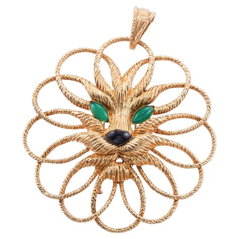 Van Cleef And Arpels S Onyx Chrysoprase Gold Large Lion Pendant