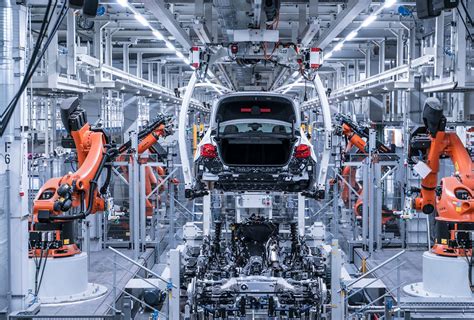 Armadoras automotrices aumentan 8 la producción de vehículos en México