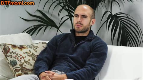 Cockriding MILF Enjoys Pussyfucking After Gagging On Dick