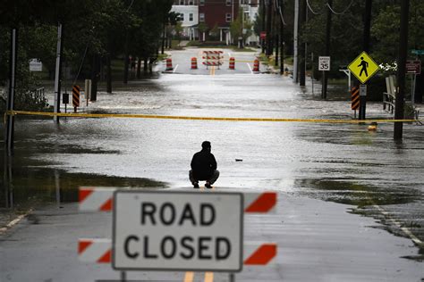 Flooding Fears Surge As Rivers Rise Wilmington Cut Off The Mercury News