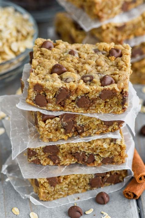 These Oatmeal Chocolate Chip Bars Are Such An Easy Delicious Reci