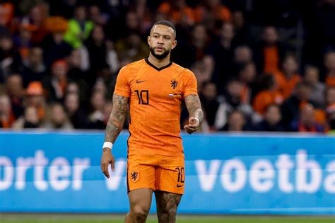 Report Arsenal Have Now Asked About Tottenham Target Memphis Depay