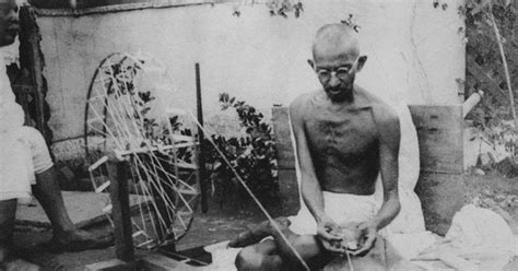 CULTURE - ART - HISTORY: >> Mahatma Gandhi, Early life and background