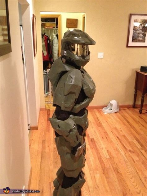 Homemade Halo Costume | No-Sew DIY Costumes