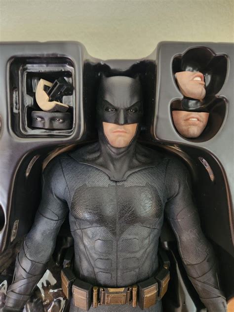 Hot Toys Justice League MMS Ben Affleck Batman Deluxe No Cape Hobbies Toys Toys Games