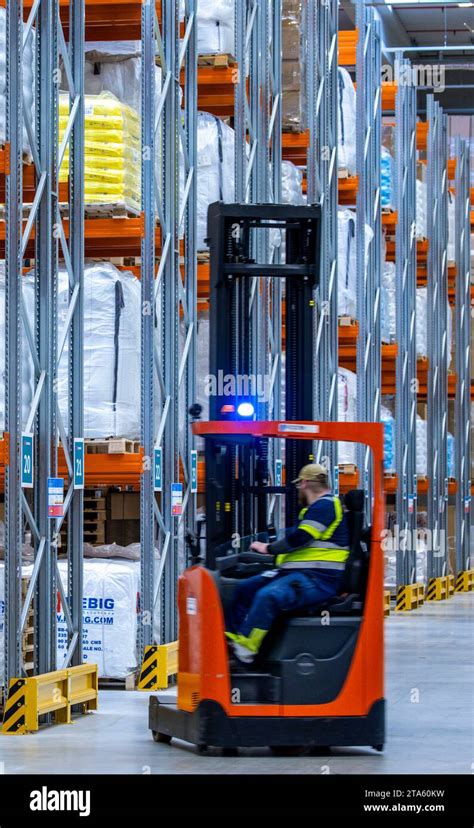 Rostock Germany 21st Nov 2023 Forklift Trucks Transport Pallets