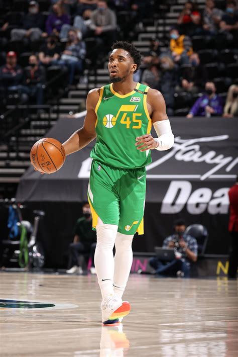 Utah Jazz Star Donovan Mitchell To Give Us 2021 Commencement Address