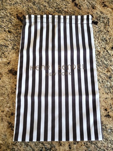 Med 15x9 Henri Bendel Signature Centennial Stripe Logo Drawstring Dust