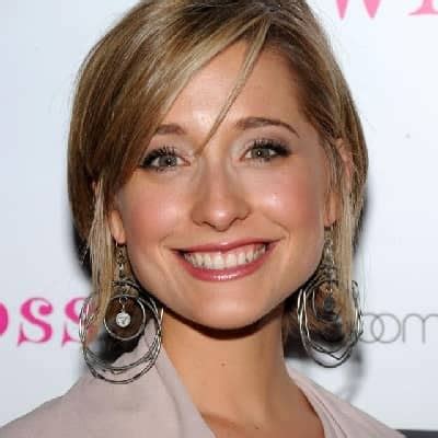 Allison Mack Bio Age Net Worth Height Divorce Nationality Body