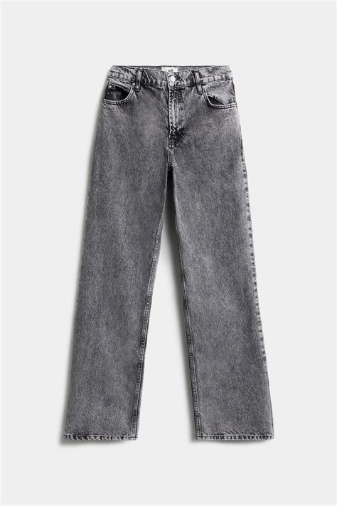Straight Leg Jeans in Concrete Grey