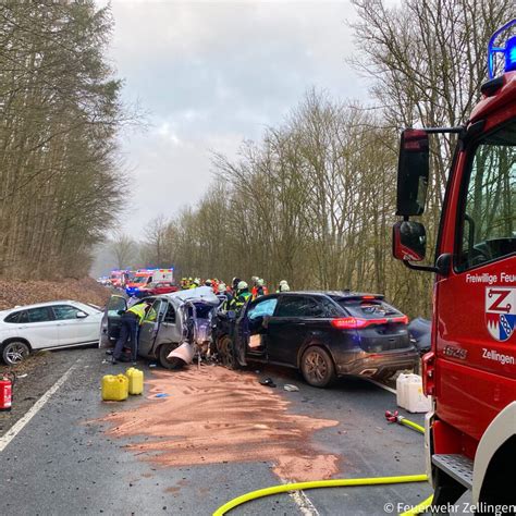 Thl Verkehrsunfall Mehrere Pkw Person Eingeklemmt