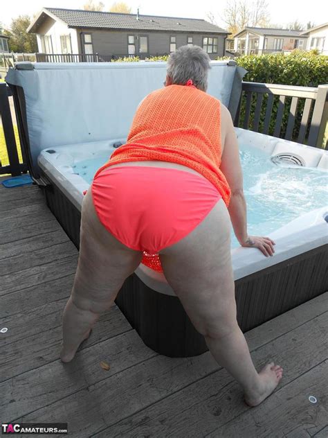 Fat Nan Bares Her Boobs While In A Patio Hot Tub Before Getting Naked On A Bed Coedcherry