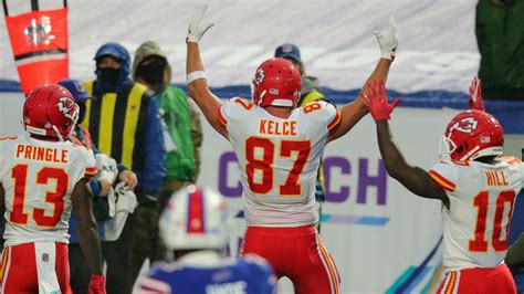 Mahomes And Kelce Combine For Two Tds Nfl News Sky Sports