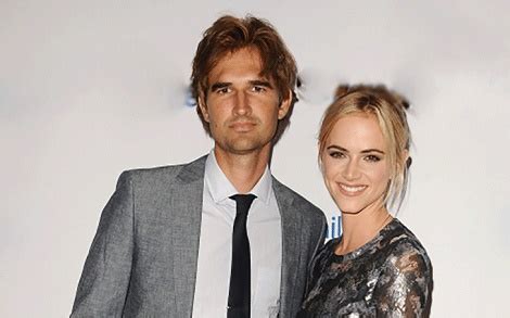 Actress Emily Wickersham Husband