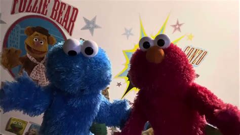 Elmo And Cookie Monster Sing Peanut Butter And Jelly Youtube