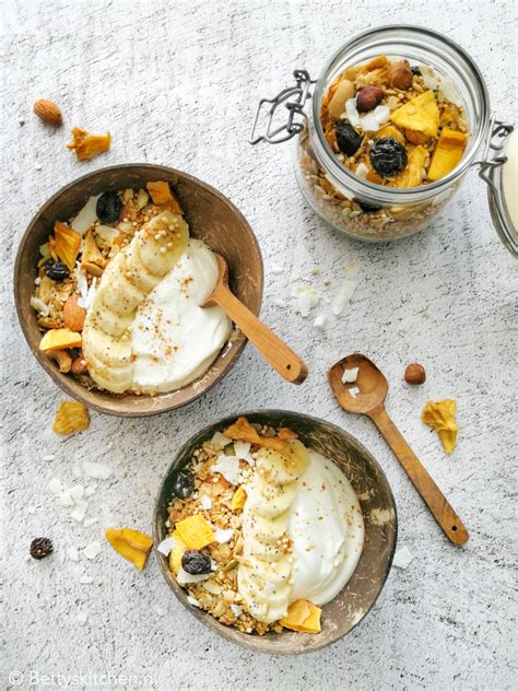 Tropical Granola Met Mango En Kokos Recept Betty S Kitchen