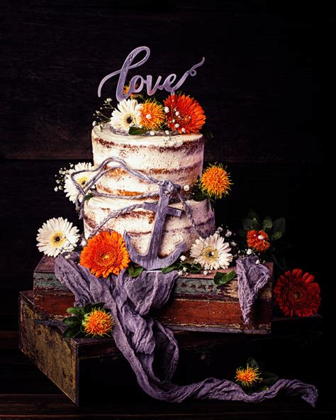 Einfache Aprikosen Vanille Hochzeitstorte Semi Naked Cake