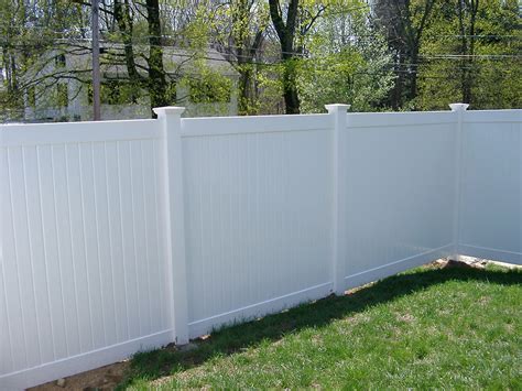 Colors of Vinyl Fencing - Wholesale Vinyl Fencing, Privacy and Chain Link