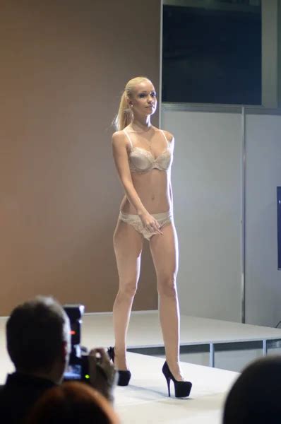 17 126 Fashion Show Lingerie Stock Photos Free Royalty Free Fashion Show Lingerie Images