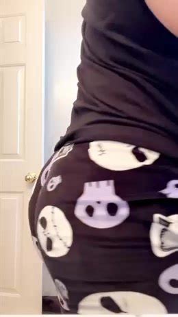 Big Booty Teen Shakes Ass In Pajamas ThisVid