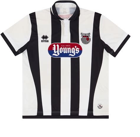 Grimsby Town 2014-15 Home Kit