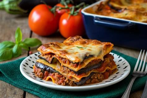 Lasanha De Berinjela A Bolonhesa - Lasanha de Berinjela com Molho Bolonhesa - Top Sabores