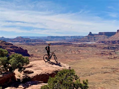 The Best Mountain Biking Apps For Tracking Stats & Finding The Best
