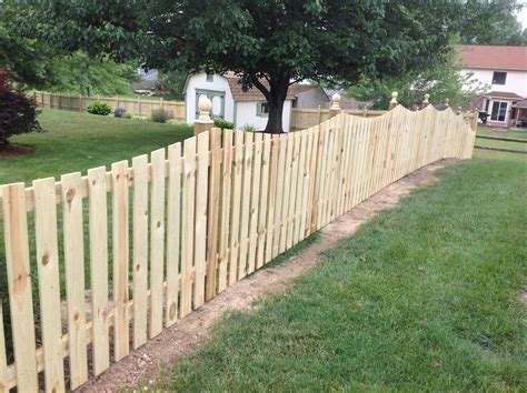 Wood Scallop Picket Fence Nky Lexington Cincinnati Burcor Fence