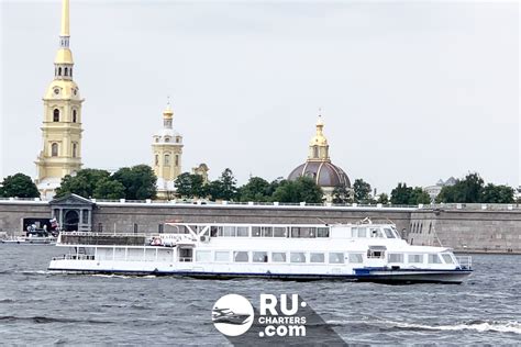 Аренда теплохода в Санкт-Петербурге «Чайка»