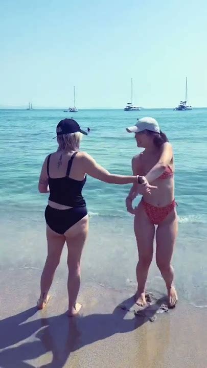 3 Hot Sexy Elif Sima Bikini Pics