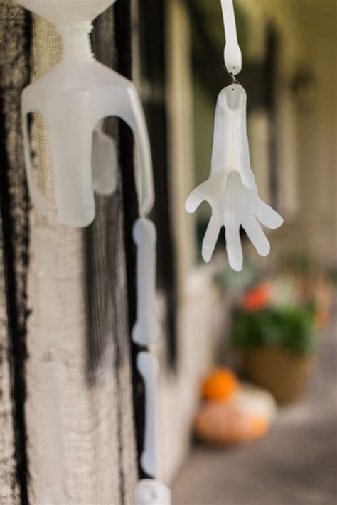 Milk Jug Skeletons | Easy DIY Halloween Decoration | DIY Skeleton Decor