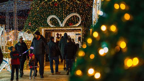 [100+] Christmas Village Wallpapers | Wallpapers.com