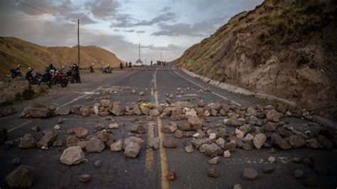 Protestas en Perú: 50 muertos y un desafío a la democracia - The New