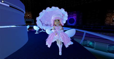 Rememeber How This Use To Be The Classic Rich Girl Look Lmao R Royalehigh Roblox