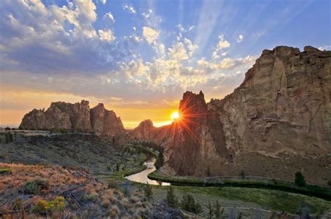 The Loop Smith Rock Outside Redmond Oregon Its Best To Hike Early