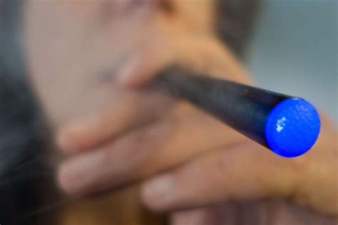 Big Tobaccos E Cigarette Push Gets A Reality Check Wsj