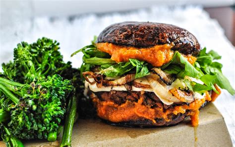 9 Ways to Celebrate Our Meatless Burger Obsession + 1 With Meat