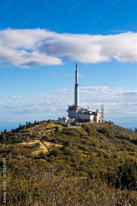 Metteur De T L Vision Du Mont Pilat Au Sommet De La Cr T De L Illon